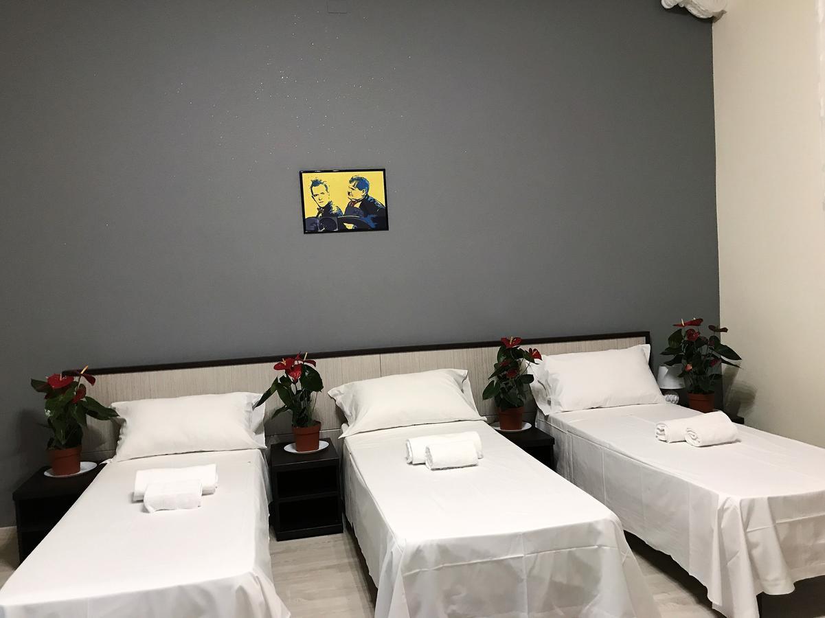Hotel Paris Milan Bagian luar foto