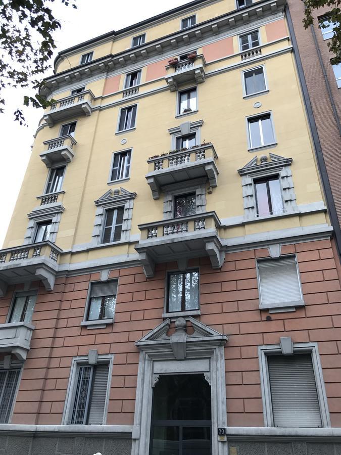 Hotel Paris Milan Bagian luar foto