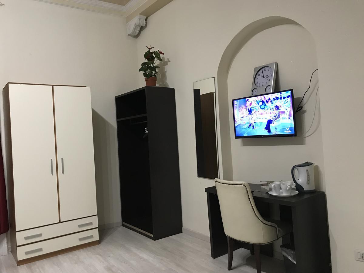Hotel Paris Milan Bagian luar foto