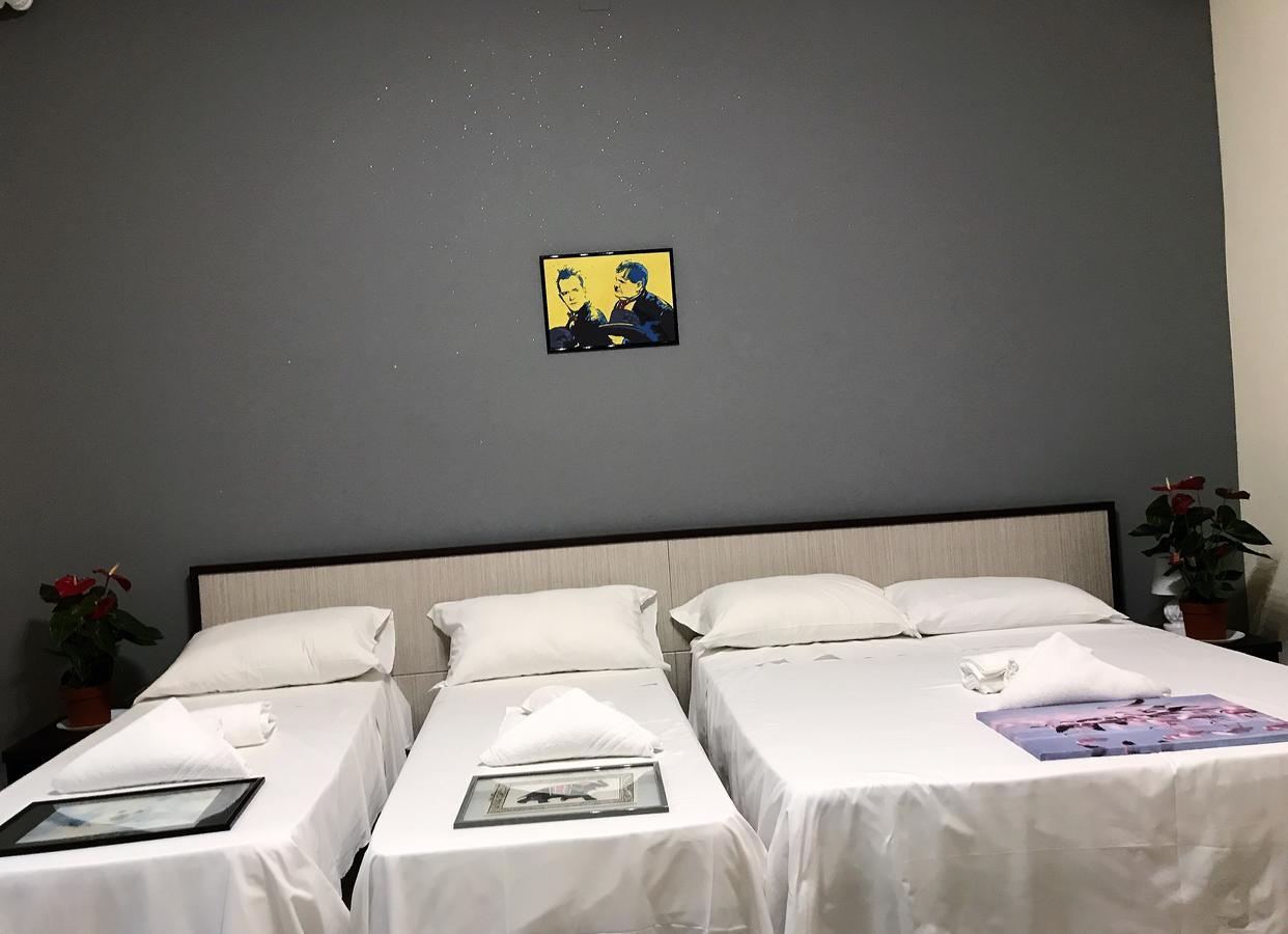 Hotel Paris Milan Bagian luar foto